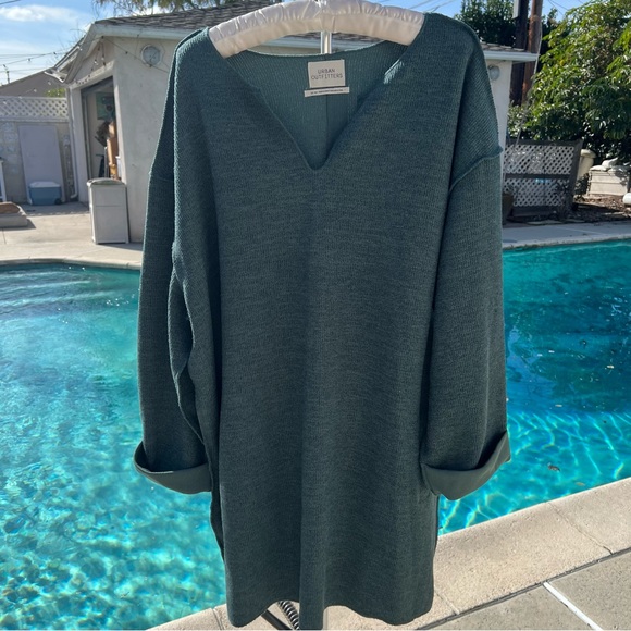 Urban Outfitters sweater - Picture 1 of 5